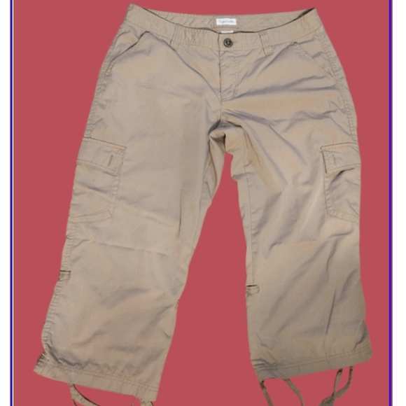 Maurices Pants - Maurices Size 7/8 Tan Cargo Capris